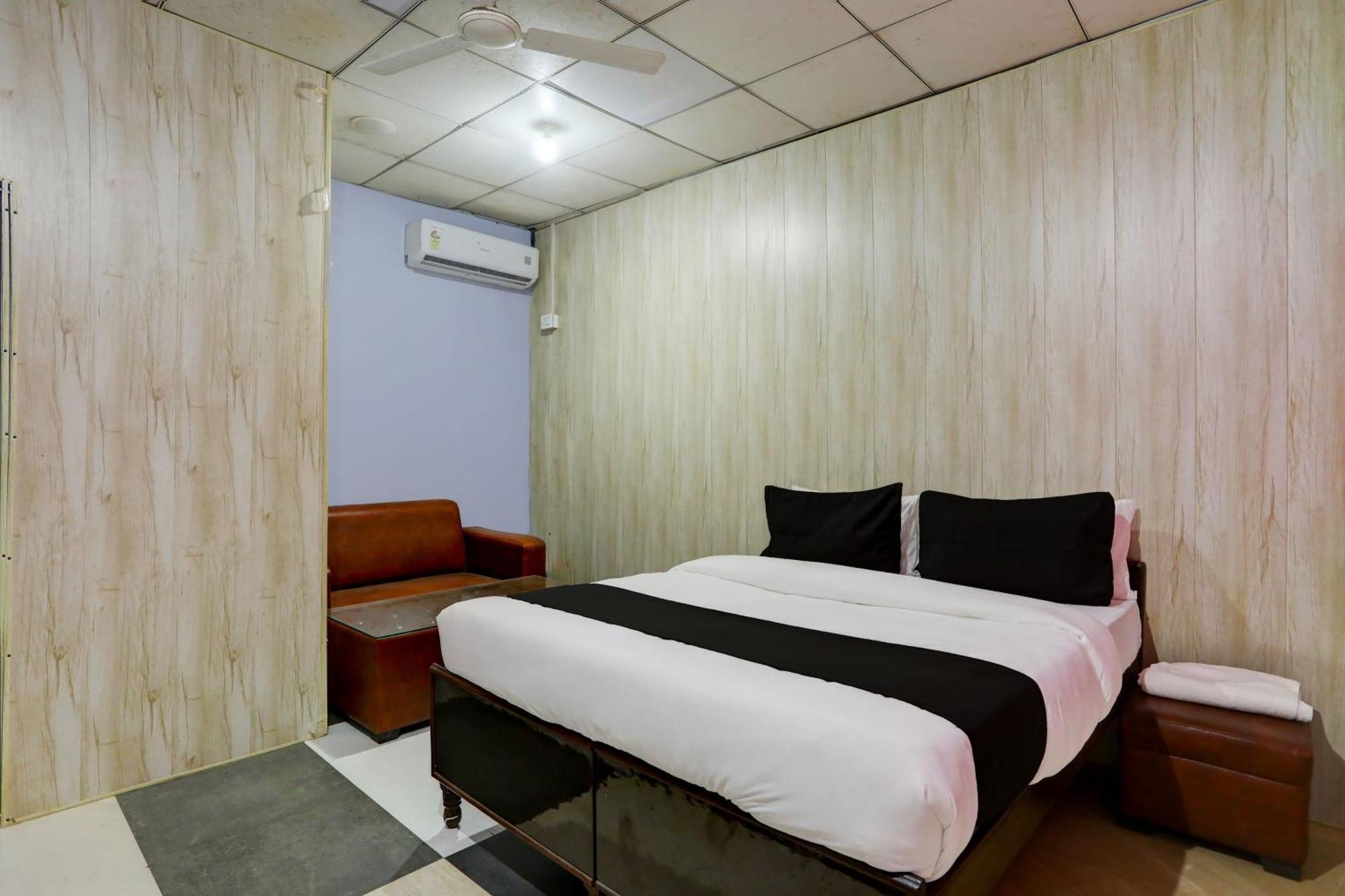 Collection O Harsh Hotel & Restaurant Bhiwadi Exterior photo