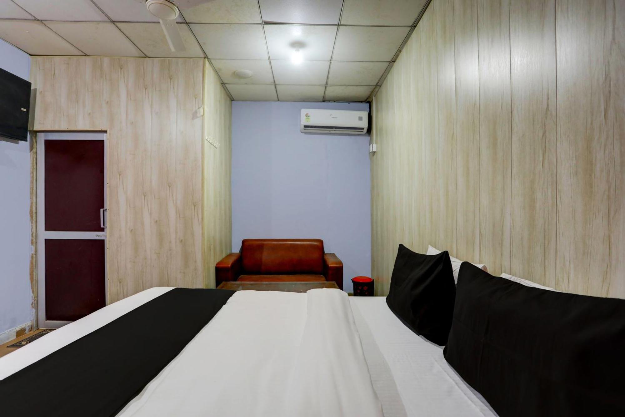 Collection O Harsh Hotel & Restaurant Bhiwadi Exterior photo