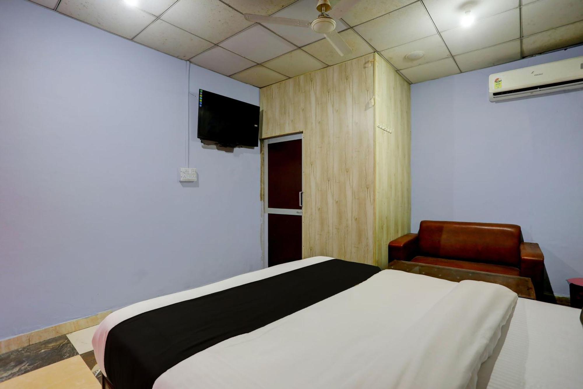 Collection O Harsh Hotel & Restaurant Bhiwadi Exterior photo